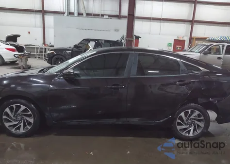 2016 Honda Civic Ex z USA, uszkodzony, nr VIN 2HGFC2F7XGH556020